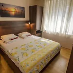 Dom Mladenovi 4* Sozopol