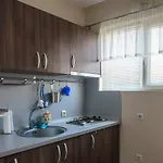 Dom Mladenovi 4*