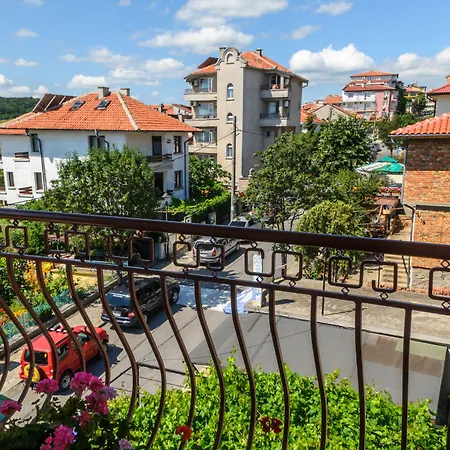 بيت ضيافة Dom Mladenovi سوزوبول