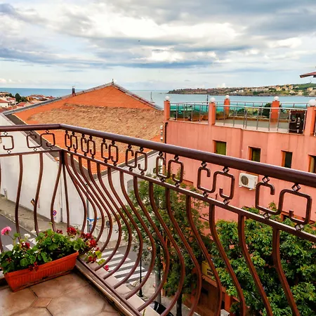 بيت ضيافة Dom Mladenovi 3*