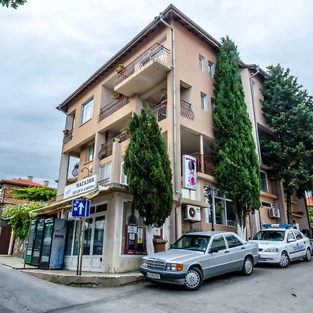 بيت ضيافة Dom Mladenovi 3*