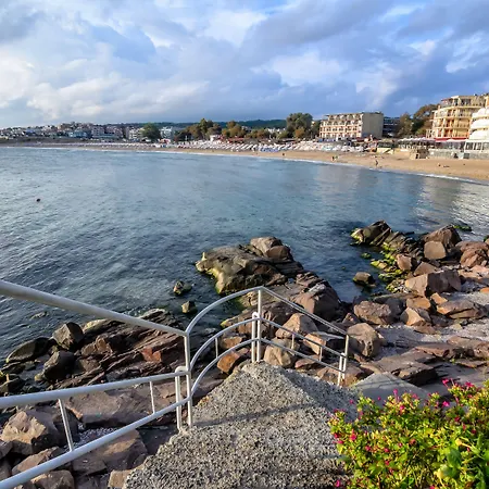 بيت ضيافة Dom Mladenovi