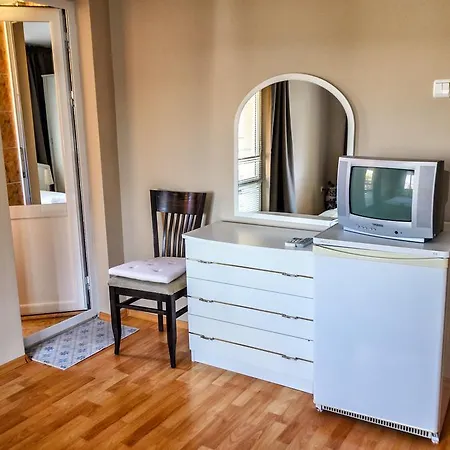 Dom Mladenovi بيت ضيافة سوزوبول