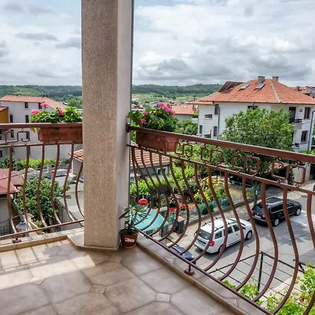 Dom Mladenovi Pensjonat Sozopol