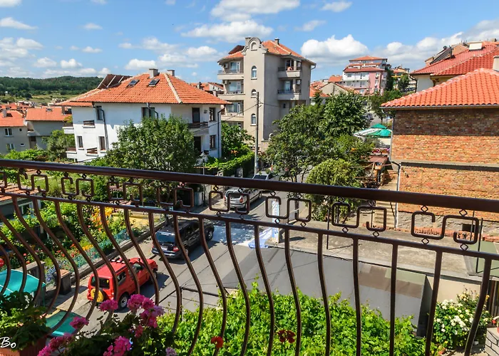 Guest house Dom Mladenovi Sozopol