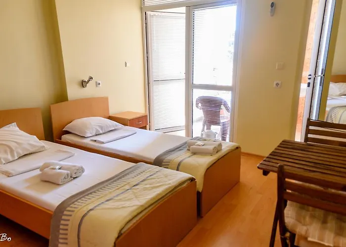 Dom Mladenovi Guest house