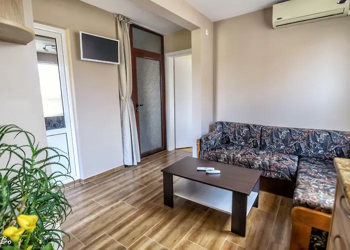 Dom Mladenovi Guest house Sozopol