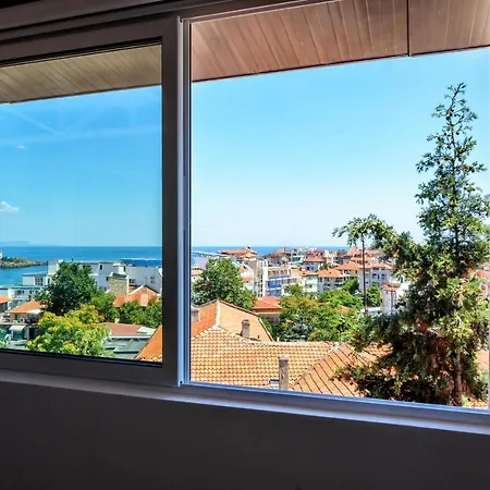 Dom Mladenovi Penzion Sozopol