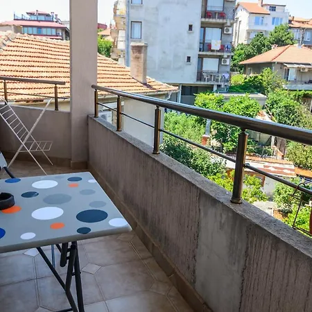 Guest house Dom Mladenovi