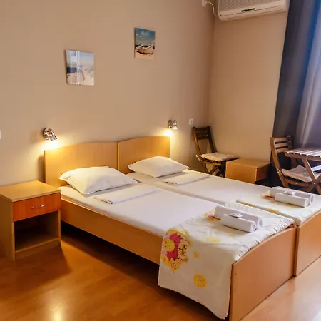 Dom Mladenovi Guest house