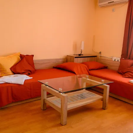 Dom Mladenovi Guest house