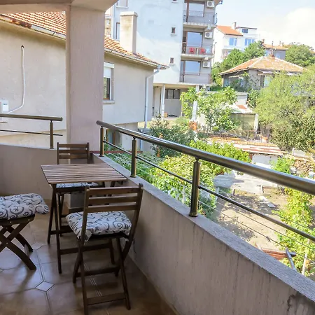 Dom Mladenovi Penzion Sozopol