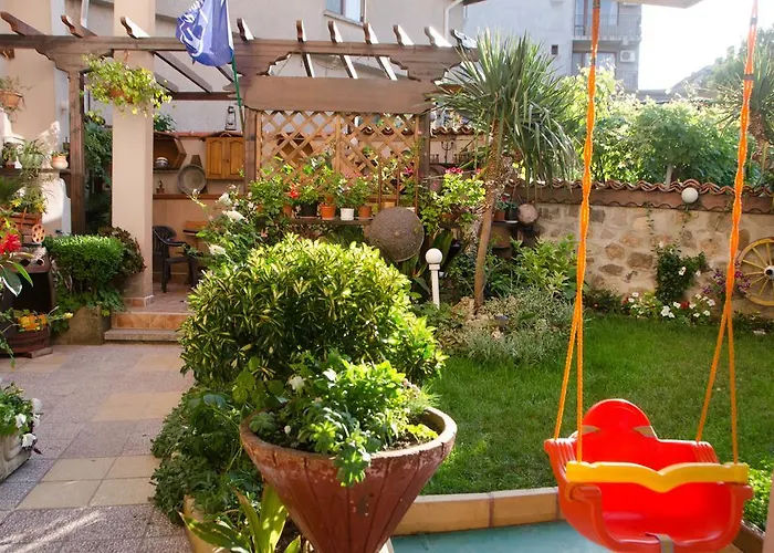 Dom Mladenovi Konukevi Süzebolu