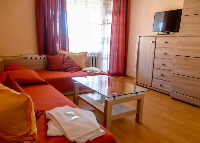 Dom Mladenovi Konukevi Süzebolu