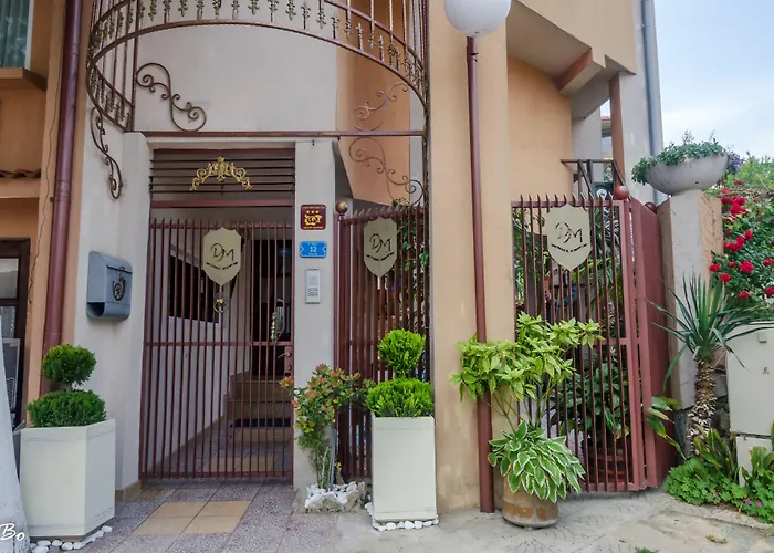 Konukevi Dom Mladenovi