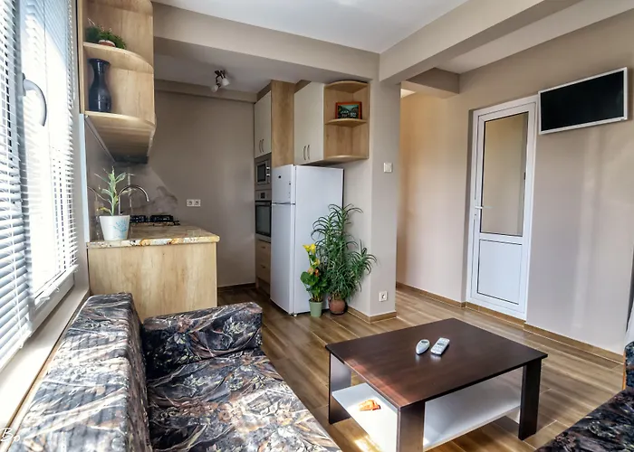 Dom Mladenovi Konukevi Süzebolu